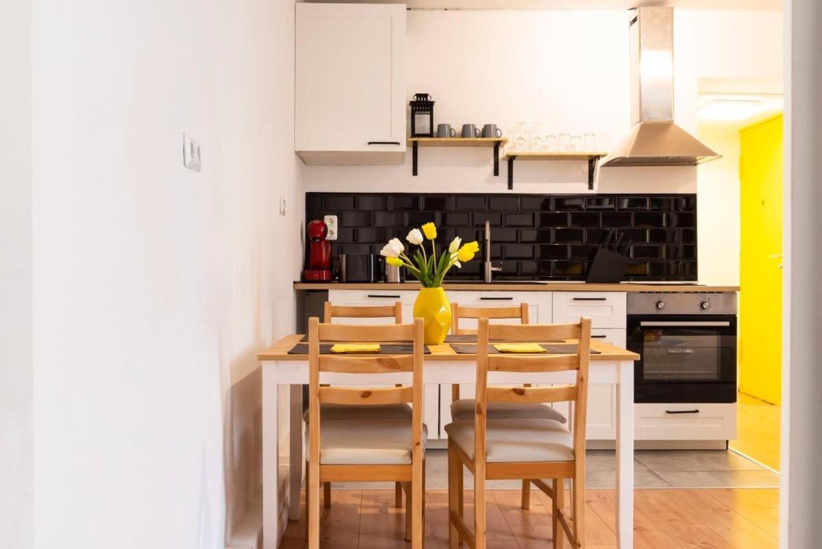 2 Bedroom In Great Location In Kreuzberg Berlin Extérieur photo