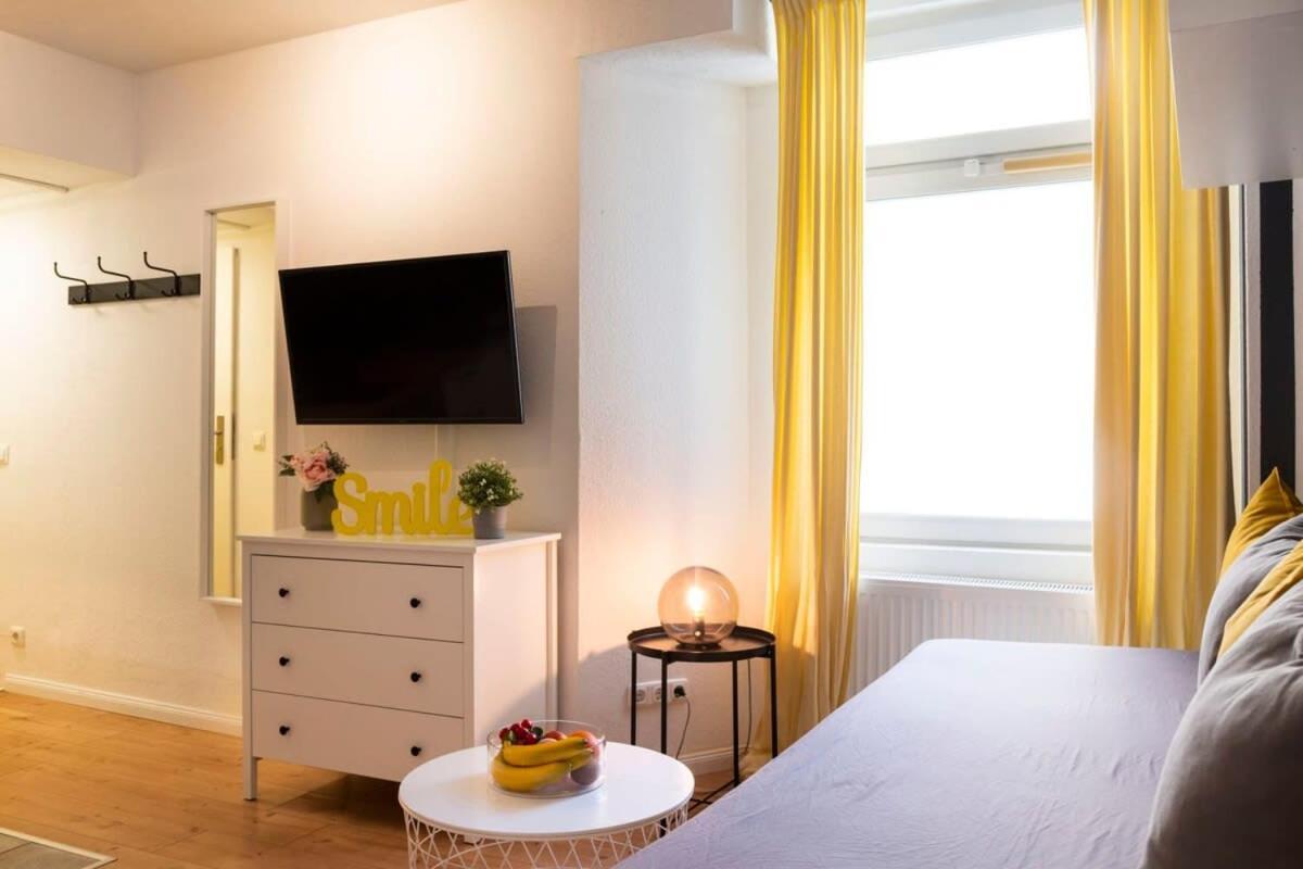 2 Bedroom In Great Location In Kreuzberg Berlin Extérieur photo