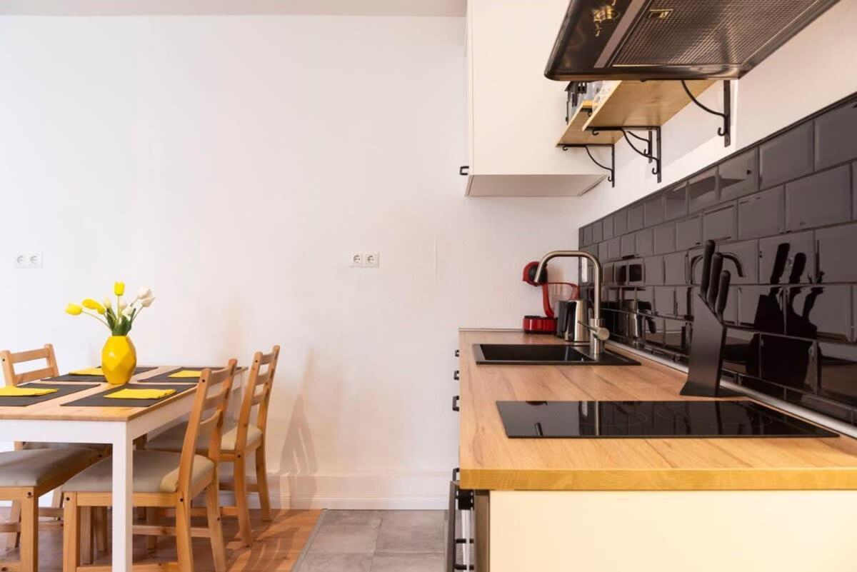 2 Bedroom In Great Location In Kreuzberg Berlin Extérieur photo
