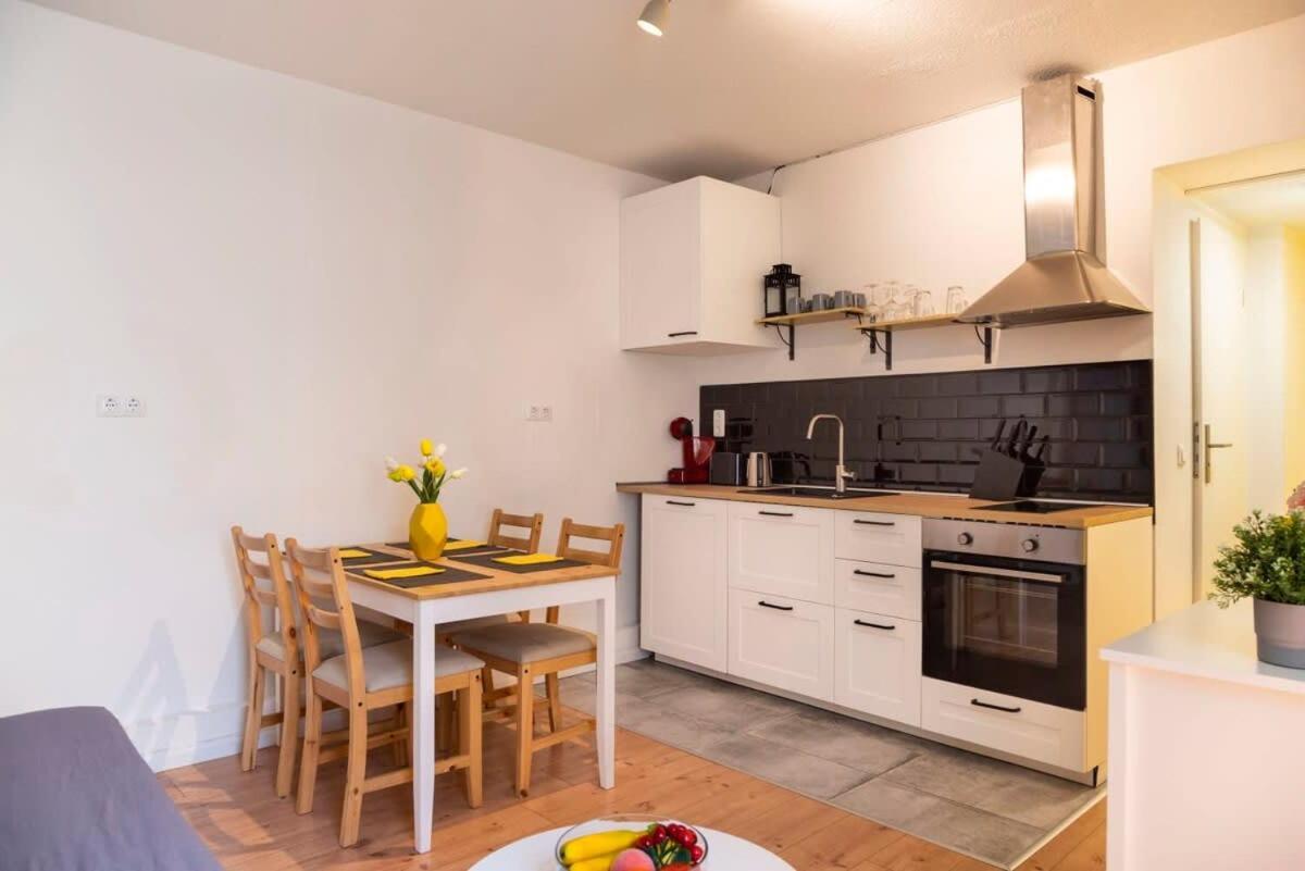 2 Bedroom In Great Location In Kreuzberg Berlin Extérieur photo
